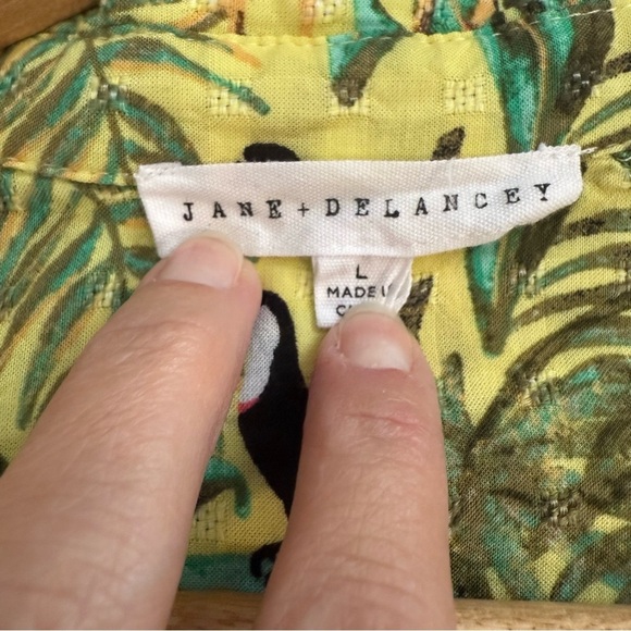 Jane + Delancey Safari Jungle Tropical Lightweight Long Button Front Tunic Top - Picture 5 of 11